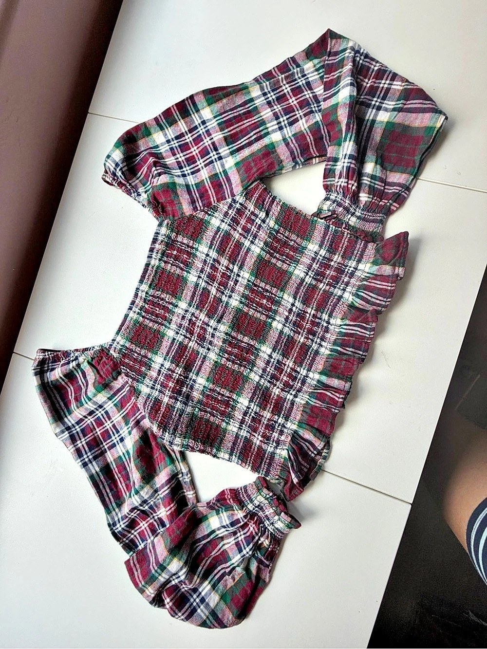 Holiday Inspired Plaid Ruffle Blouse in Green & Burgundy Size Medium Like New